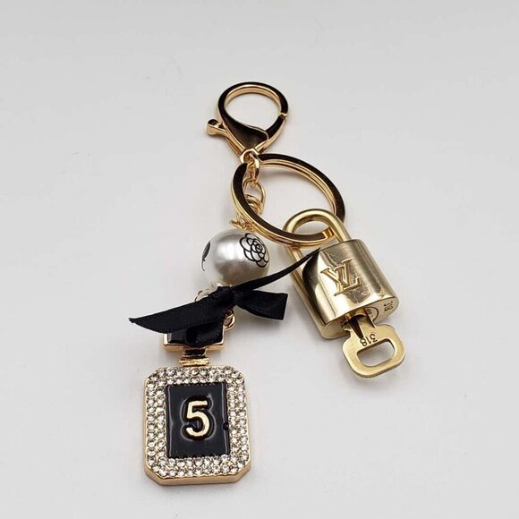 100% Auth Louis Vuitton Lock & Key with unbranded Bagcharm, Keycharm, Keychain - Picture 6 of 7